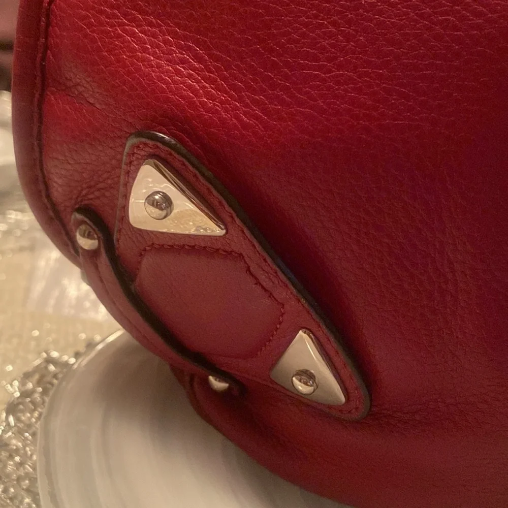 B. Makowsky cranberry red Shoulder bag! EUC! - Picture 6 of 16